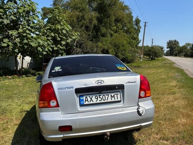 Серый Хендай Акцент, объемом двигателя 1.3 л и пробегом 300 тыс. км за 2800 $, фото 4 на Automoto.ua