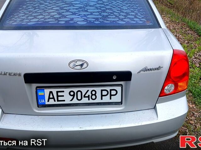 Хендай Акцент 2004 в Новомосковске на Automoto.ua Серый Хендай Акцент, объемом двигателя 1.5 л и пробегом 220 тыс. км за 4000 $, фото 1 на Automoto.ua