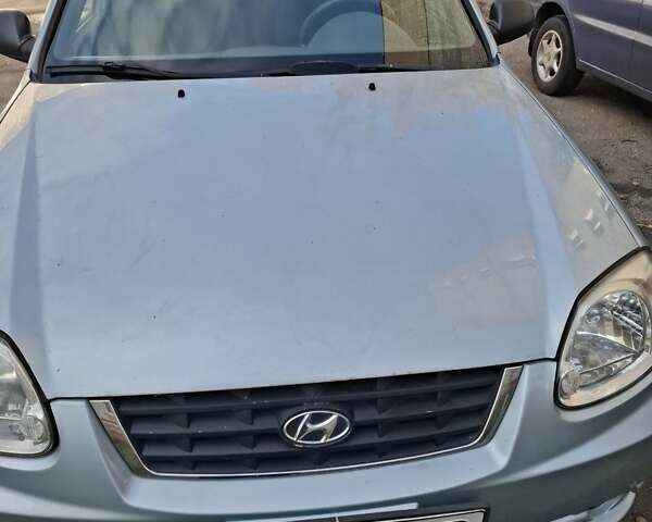 Сірий Хендай Акцент, об'ємом двигуна 1.5 л та пробігом 145 тис. км за 3400 $, фото 2 на Automoto.ua