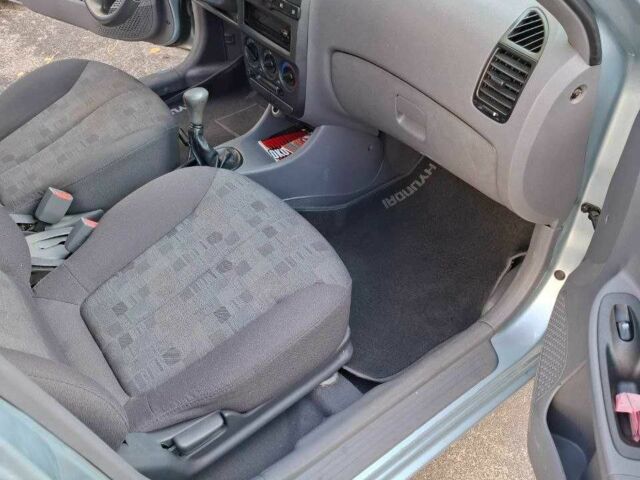 Сірий Хендай Акцент, об'ємом двигуна 1.5 л та пробігом 145 тис. км за 3400 $, фото 5 на Automoto.ua