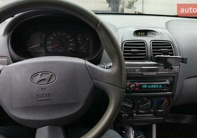 Сірий Хендай Акцент, об'ємом двигуна 1.5 л та пробігом 372 тис. км за 3000 $, фото 8 на Automoto.ua