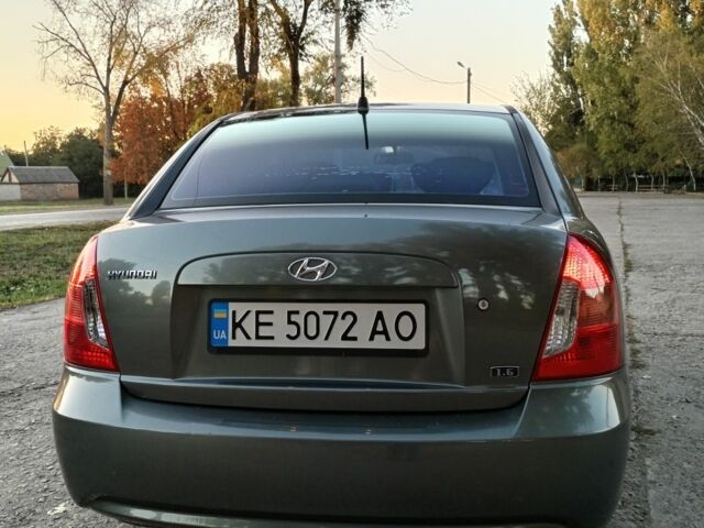 Серый Хендай Акцент, объемом двигателя 1.6 л и пробегом 266 тыс. км за 3700 $, фото 1 на Automoto.ua