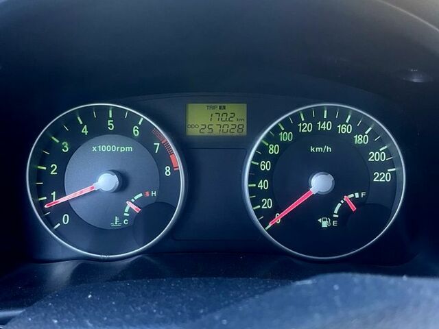 Серый Хендай Акцент, объемом двигателя 1.4 л и пробегом 257 тыс. км за 4300 $, фото 10 на Automoto.ua