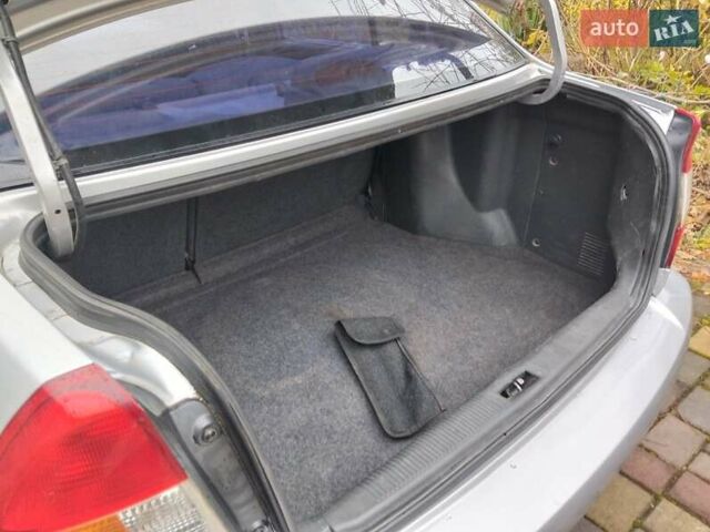 Серый Хендай Акцент, объемом двигателя 1.5 л и пробегом 218 тыс. км за 3250 $, фото 10 на Automoto.ua