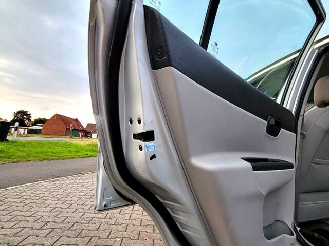 Серый Хендай Акцент, объемом двигателя 1.4 л и пробегом 240 тыс. км за 4100 $, фото 4 на Automoto.ua