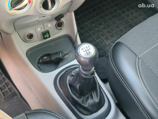 Серый Хендай Акцент, объемом двигателя 1.4 л и пробегом 158 тыс. км за 5890 $, фото 25 на Automoto.ua