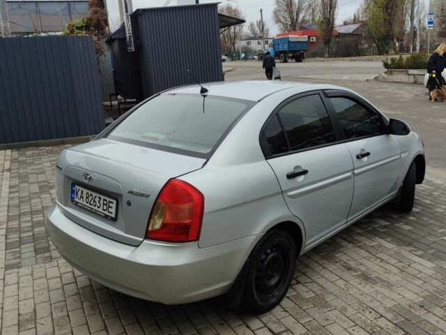 Серый Хендай Акцент, объемом двигателя 1.4 л и пробегом 234 тыс. км за 5000 $, фото 5 на Automoto.ua