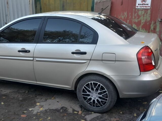 Серый Хендай Акцент, объемом двигателя 0 л и пробегом 216 тыс. км за 4750 $, фото 7 на Automoto.ua