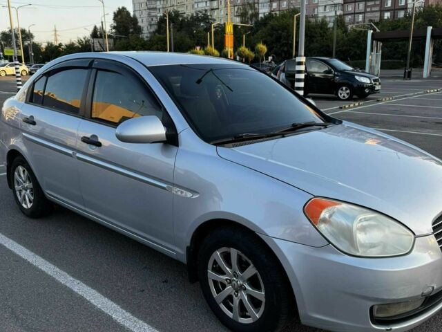 Хендай Акцент 2007 в Днепре (Днепропетровске) на Automoto.ua Серый Хендай Акцент, объемом двигателя 1.4 л и пробегом 223 тыс. км за 4800 $, фото 2 на Automoto.ua