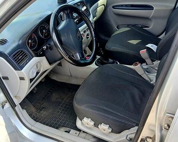 Хендай Акцент 2007 в Одессе на Automoto.ua Серый Хендай Акцент, объемом двигателя 1.5 л и пробегом 245 тыс. км за 4000 $, фото 5 на Automoto.ua