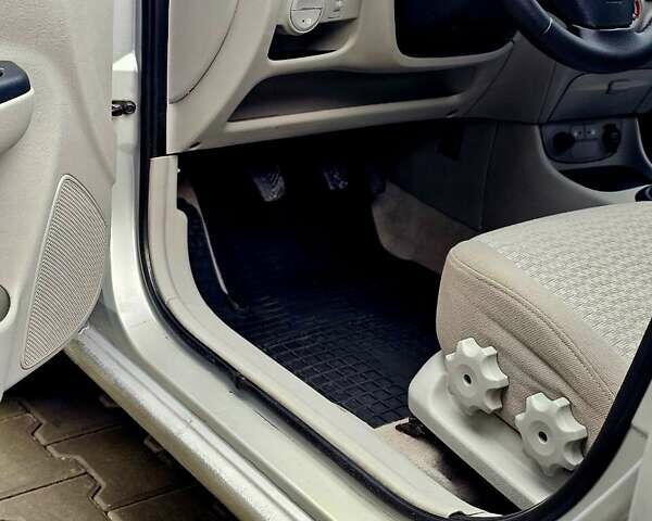 Хендай Акцент 2007 у Дніпро (Дніпропетровську) на Automoto.ua Сірий Хендай Акцент, об'ємом двигуна 1.4 л та пробігом 159 тис. км за 4850 $, фото 6 на Automoto.ua