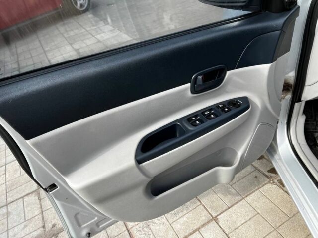 Хендай Акцент 2007 в Днепре (Днепропетровске) на Automoto.ua Серый Хендай Акцент, объемом двигателя 1.4 л и пробегом 145 тыс. км за 5699 $, фото 8 на Automoto.ua