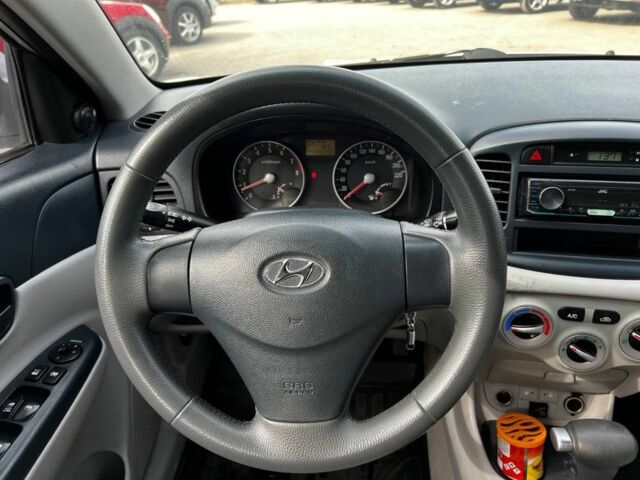 Хендай Акцент 2007 в Днепре (Днепропетровске) на Automoto.ua Серый Хендай Акцент, объемом двигателя 1.4 л и пробегом 145 тыс. км за 5699 $, фото 7 на Automoto.ua