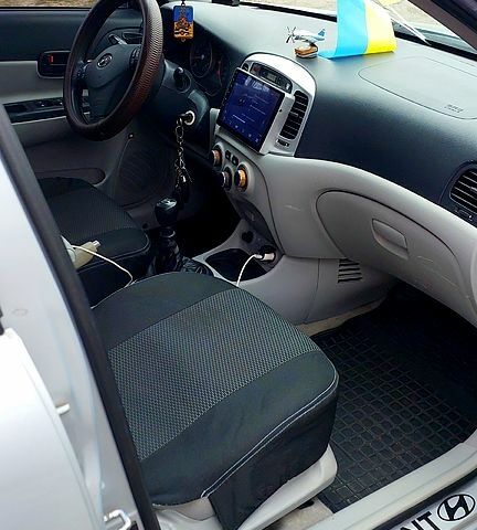 Хендай Акцент 2007 у Кривому Розі на Automoto.ua Сірий Хендай Акцент, об'ємом двигуна 1.4 л та пробігом 275 тис. км за 4000 $, фото 5 на Automoto.ua