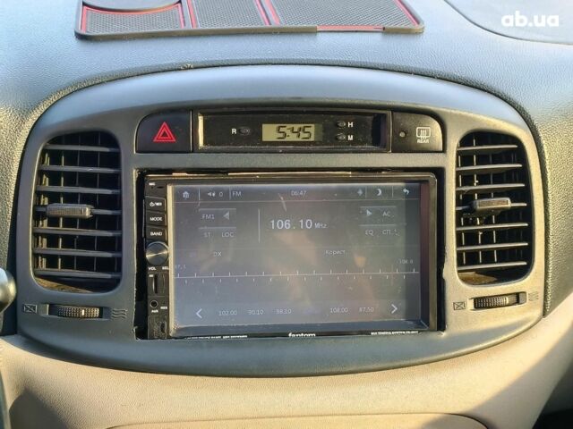 Серый Хендай Акцент, объемом двигателя 1.4 л и пробегом 158 тыс. км за 5890 $, фото 22 на Automoto.ua