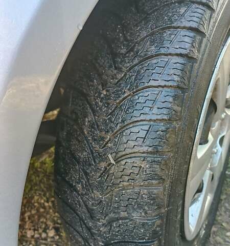 Серый Хендай Акцент, объемом двигателя 1.4 л и пробегом 228 тыс. км за 4400 $, фото 22 на Automoto.ua