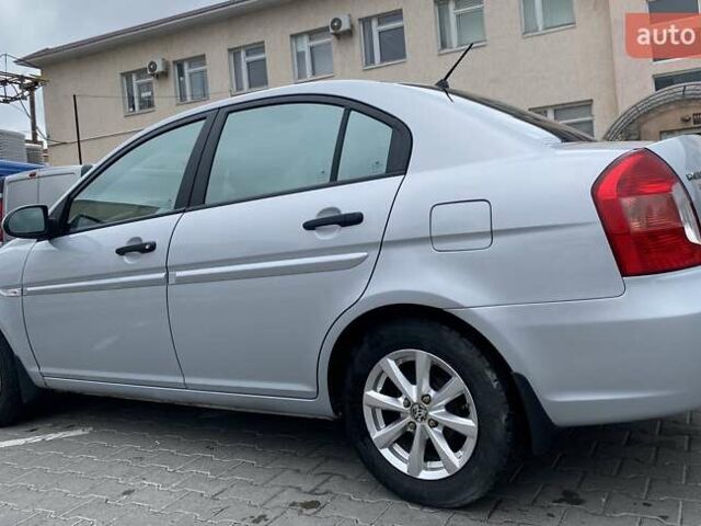 Сірий Хендай Акцент, об'ємом двигуна 1.4 л та пробігом 165 тис. км за 4900 $, фото 3 на Automoto.ua