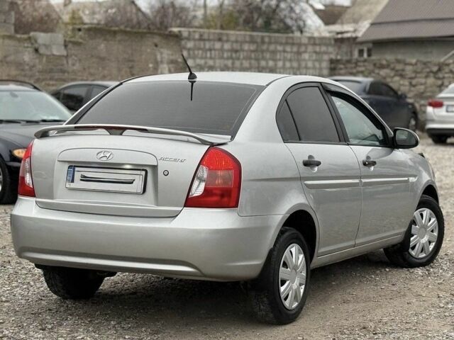 Серый Хендай Акцент, объемом двигателя 1.4 л и пробегом 149 тыс. км за 3650 $, фото 1 на Automoto.ua