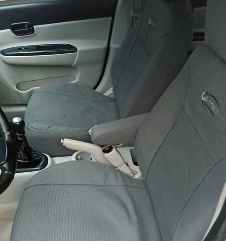 Серый Хендай Акцент, объемом двигателя 1.4 л и пробегом 228 тыс. км за 4400 $, фото 8 на Automoto.ua