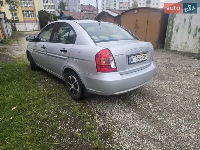 Сірий Хендай Акцент, об'ємом двигуна 1.4 л та пробігом 206 тис. км за 4000 $, фото 1 на Automoto.ua