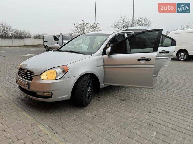 Хендай Акцент 2007 в Одессе на Automoto.ua Серый Хендай Акцент, объемом двигателя 1.4 л и пробегом 156 тыс. км за 5400 $, фото 19 на Automoto.ua