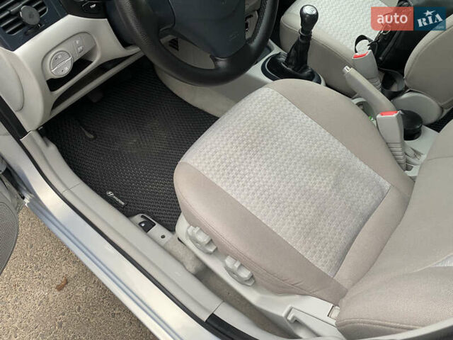 Хендай Акцент 2007 в Одессе на Automoto.ua Серый Хендай Акцент, объемом двигателя 1.4 л и пробегом 220 тыс. км за 5100 $, фото 23 на Automoto.ua