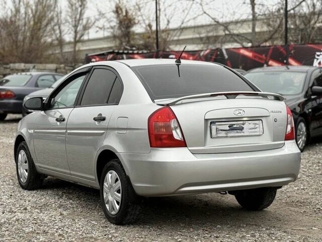 Серый Хендай Акцент, объемом двигателя 1.4 л и пробегом 149 тыс. км за 3650 $, фото 3 на Automoto.ua