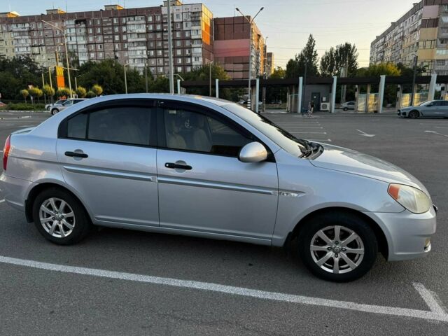 Хендай Акцент 2007 в Днепре (Днепропетровске) на Automoto.ua Серый Хендай Акцент, объемом двигателя 1.4 л и пробегом 223 тыс. км за 4800 $, фото 3 на Automoto.ua