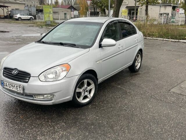 Хендай Акцент 2007 в Кременчуге на Automoto.ua Серый Хендай Акцент, объемом двигателя 1.6 л и пробегом 400 тыс. км за 3600 $, фото 1 на Automoto.ua