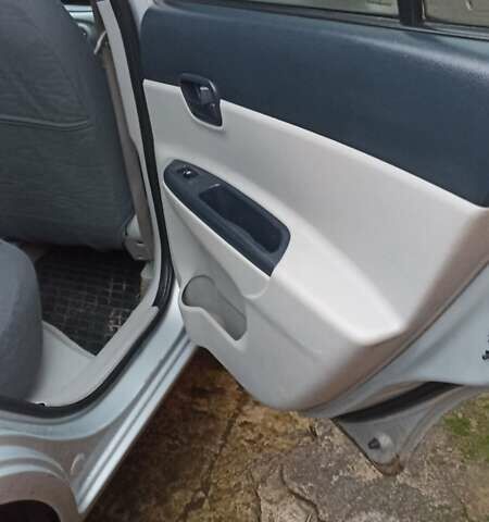 Серый Хендай Акцент, объемом двигателя 1.4 л и пробегом 228 тыс. км за 4400 $, фото 15 на Automoto.ua