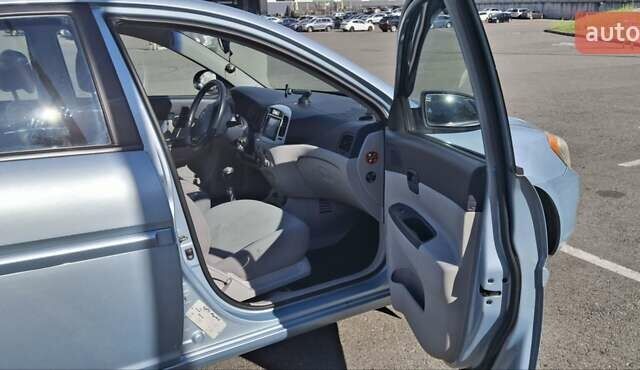 Сірий Хендай Акцент, об'ємом двигуна 1.6 л та пробігом 144 тис. км за 5700 $, фото 33 на Automoto.ua