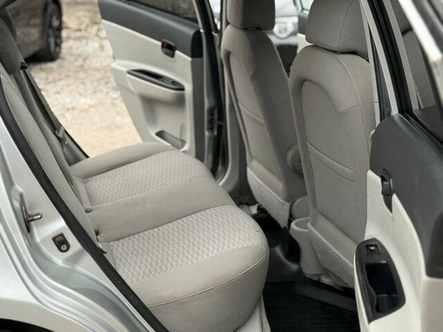 Серый Хендай Акцент, объемом двигателя 1.4 л и пробегом 149 тыс. км за 3650 $, фото 11 на Automoto.ua