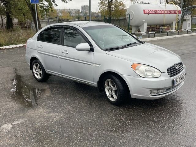 Хендай Акцент 2007 в Кременчуге на Automoto.ua Серый Хендай Акцент, объемом двигателя 1.6 л и пробегом 400 тыс. км за 3600 $, фото 2 на Automoto.ua