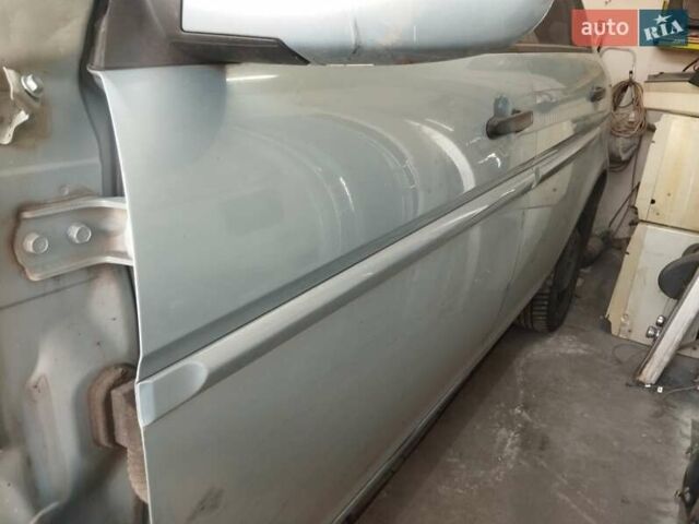 Серый Хендай Акцент, объемом двигателя 1.5 л и пробегом 180 тыс. км за 2500 $, фото 2 на Automoto.ua