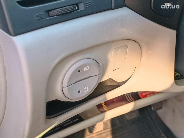 Серый Хендай Акцент, объемом двигателя 1.4 л и пробегом 158 тыс. км за 5890 $, фото 20 на Automoto.ua