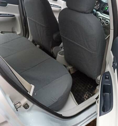 Серый Хендай Акцент, объемом двигателя 1.4 л и пробегом 228 тыс. км за 4400 $, фото 14 на Automoto.ua