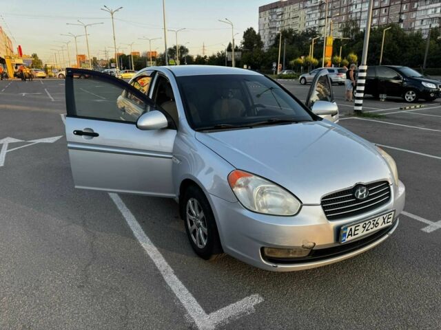 Хендай Акцент 2007 в Днепре (Днепропетровске) на Automoto.ua Серый Хендай Акцент, объемом двигателя 1.4 л и пробегом 223 тыс. км за 4800 $, фото 10 на Automoto.ua
