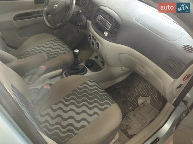 Серый Хендай Акцент, объемом двигателя 1.5 л и пробегом 180 тыс. км за 2500 $, фото 19 на Automoto.ua