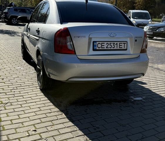 Серый Хендай Акцент, объемом двигателя 1.4 л и пробегом 253 тыс. км за 3850 $, фото 3 на Automoto.ua