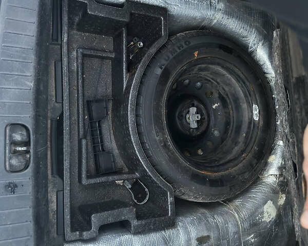 Сірий Хендай Акцент, об'ємом двигуна 1.4 л та пробігом 181 тис. км за 4800 $, фото 18 на Automoto.ua