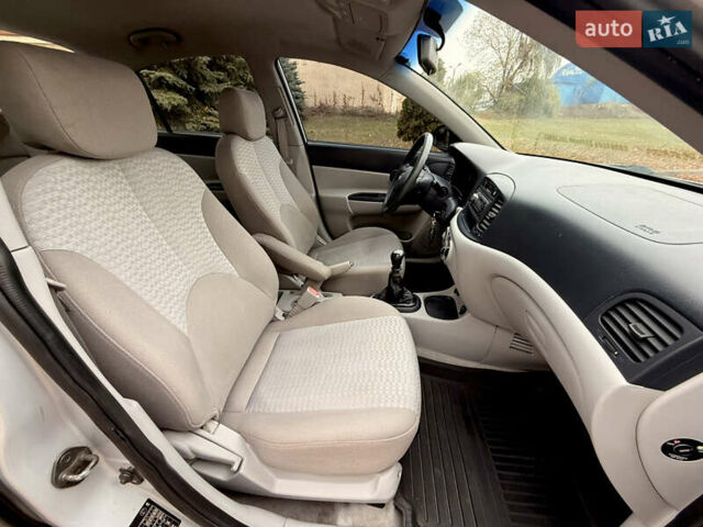 Хендай Акцент 2007 в Харькове на Automoto.ua Серый Хендай Акцент, объемом двигателя 1.4 л и пробегом 182 тыс. км за 4500 $, фото 26 на Automoto.ua