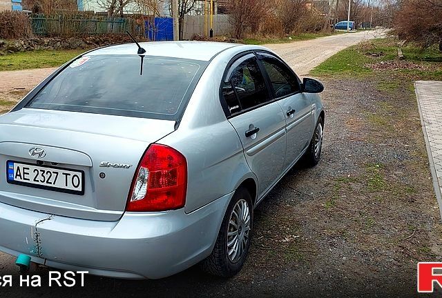 Хендай Акцент 2007 у Кривому Розі на Automoto.ua Сірий Хендай Акцент, об'ємом двигуна 1.4 л та пробігом 275 тис. км за 4000 $, фото 3 на Automoto.ua
