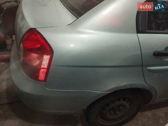 Серый Хендай Акцент, объемом двигателя 1.5 л и пробегом 180 тыс. км за 2500 $, фото 14 на Automoto.ua