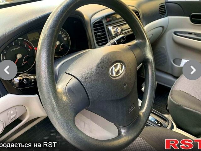 Серый Хендай Акцент, объемом двигателя 1.4 л и пробегом 89 тыс. км за 4000 $, фото 2 на Automoto.ua