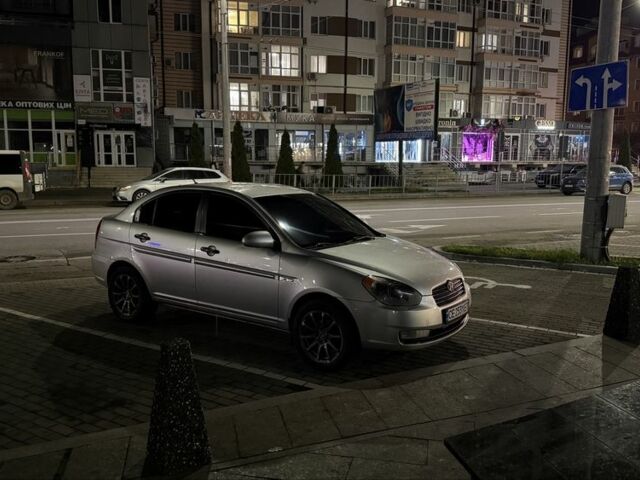 Серый Хендай Акцент, объемом двигателя 1.4 л и пробегом 253 тыс. км за 3850 $, фото 1 на Automoto.ua