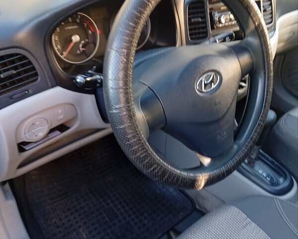 Сірий Хендай Акцент, об'ємом двигуна 1.4 л та пробігом 224 тис. км за 4300 $, фото 6 на Automoto.ua