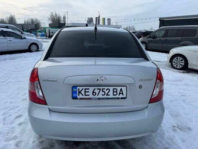 Серый Хендай Акцент, объемом двигателя 1.4 л и пробегом 145 тыс. км за 5500 $, фото 5 на Automoto.ua