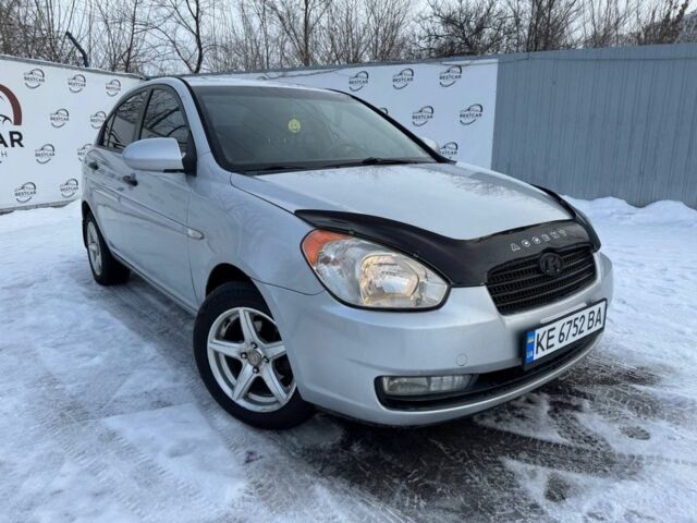 Серый Хендай Акцент, объемом двигателя 1.4 л и пробегом 145 тыс. км за 5500 $, фото 1 на Automoto.ua