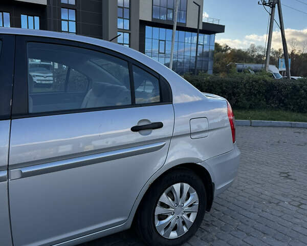 Хендай Акцент 2007 у Івано-Франківську на Automoto.ua Сірий Хендай Акцент, об'ємом двигуна 1.6 л та пробігом 301 тис. км за 3500 $, фото 2 на Automoto.ua