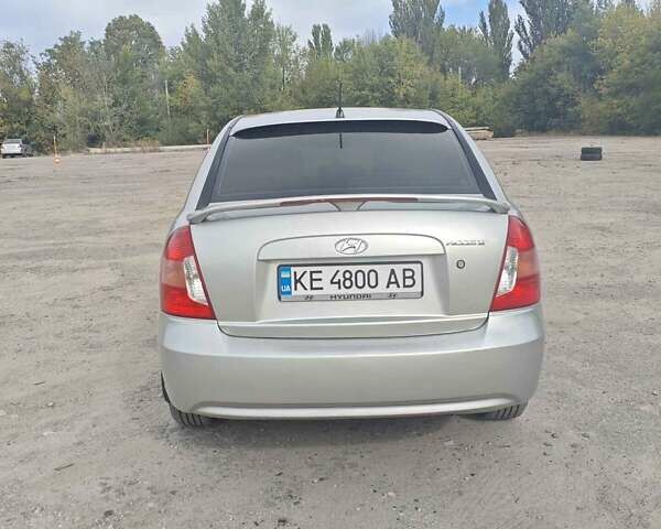Хендай Акцент 2007 в Днепре (Днепропетровске) на Automoto.ua Серый Хендай Акцент, объемом двигателя 1.4 л и пробегом 250 тыс. км за 4300 $, фото 2 на Automoto.ua